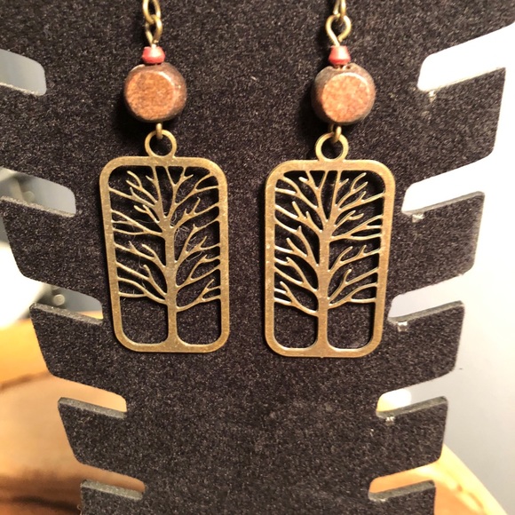 I call these Ancestry Pierced Earrings - Picture 7 of 7